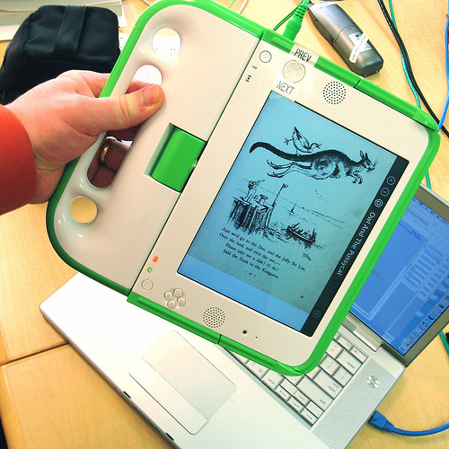 Ebooks showdown Kindle vs. XO laptop from OLPC